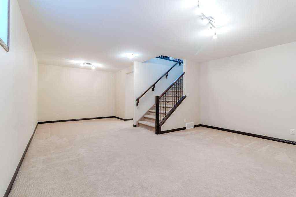 MLS® A2257198 - 3 Vista Close  in Vanier Woods Red Deer, Residential