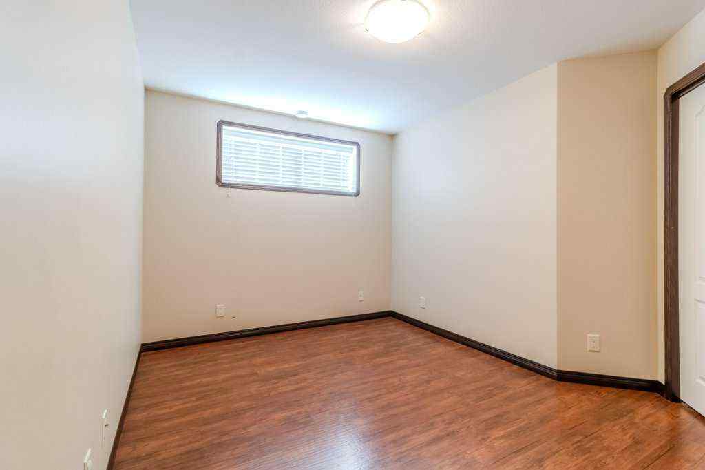 MLS® A2257198 - 3 Vista Close  in Vanier Woods Red Deer, Residential