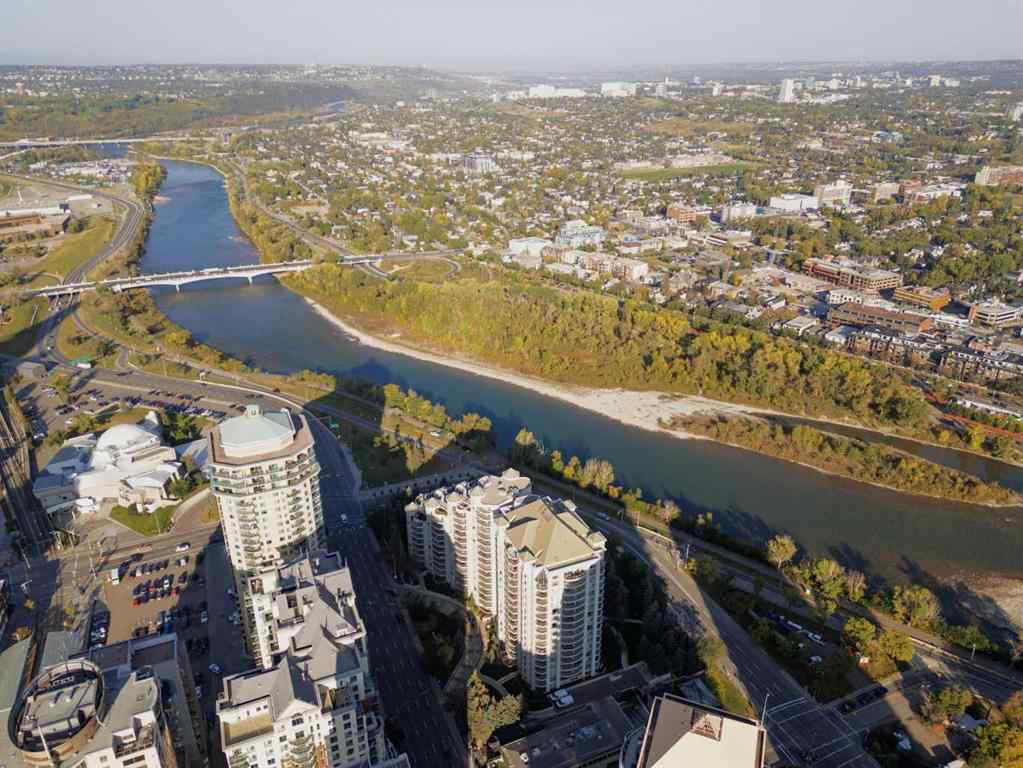 MLS® A2257199 - Unit #210 1108 6 Avenue SW in Downtown West End Calgary, Residential