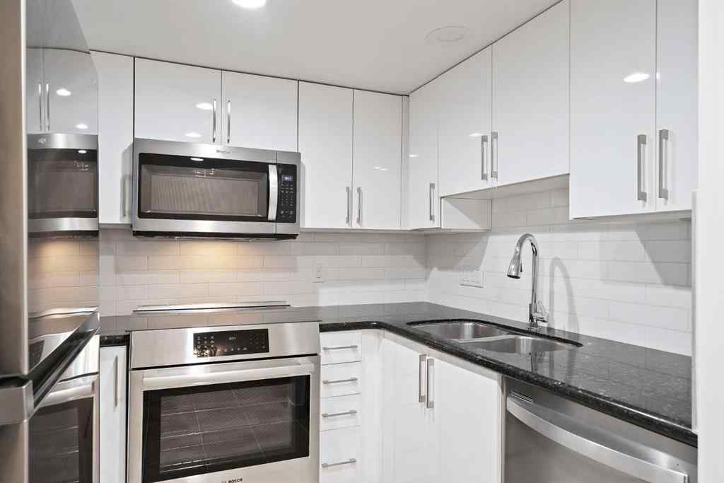 MLS® A2257199 - Unit #210 1108 6 Avenue SW in Downtown West End Calgary, Residential