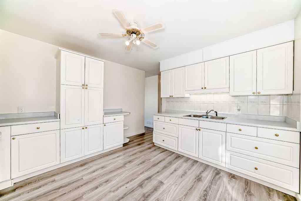 MLS® A2257203 - 515 33 Avenue NE in Winston Heights/Mountview Calgary, Residential