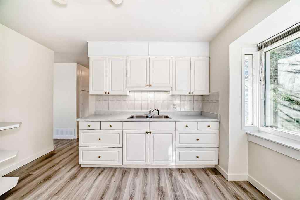 MLS® A2257203 - 515 33 Avenue NE in Winston Heights/Mountview Calgary, Residential