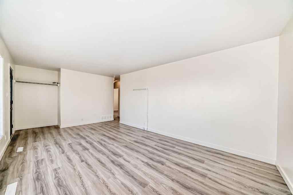 MLS® A2257203 - 515 33 Avenue NE in Winston Heights/Mountview Calgary, Residential