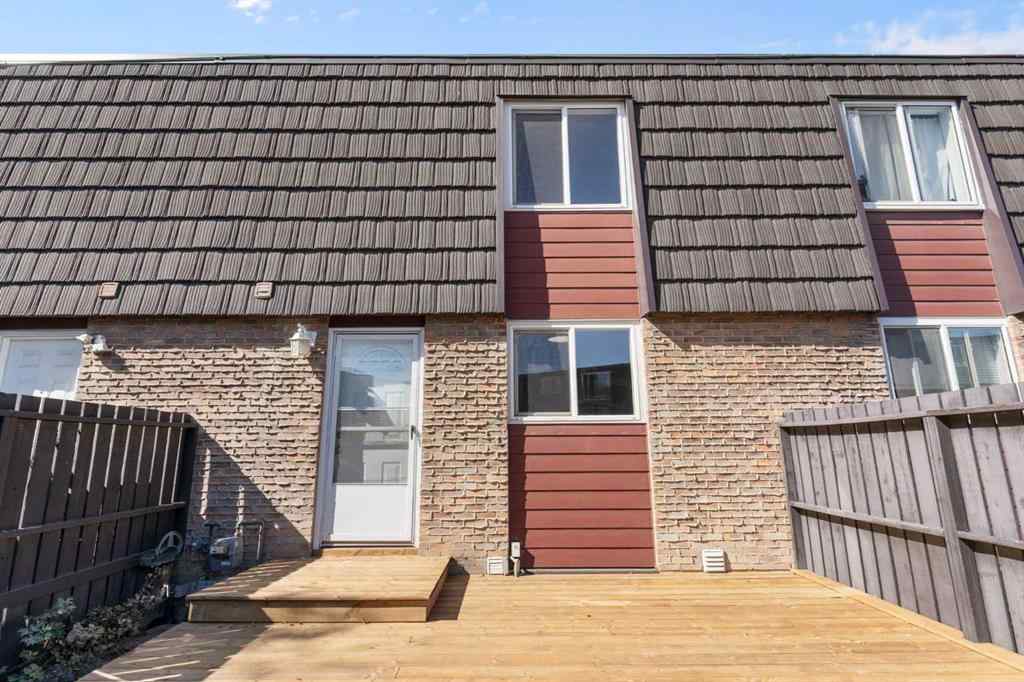 MLS® A2257206 - Unit #32 80 Galbraith Drive SW in Glamorgan Calgary, Residential