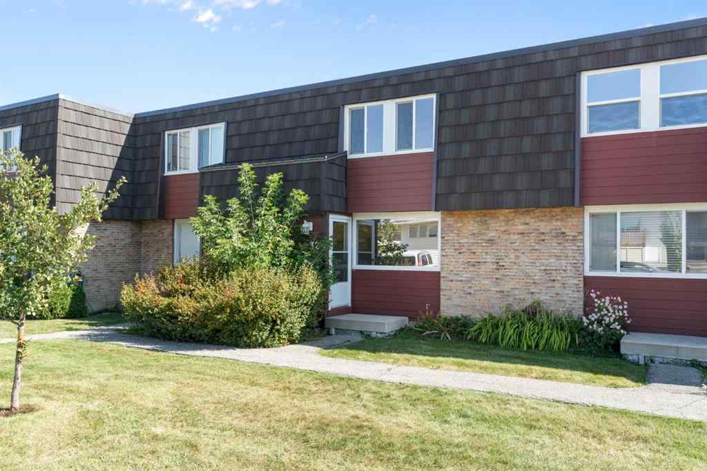 MLS® A2257206 - Unit #32 80 Galbraith Drive SW in Glamorgan Calgary, Residential