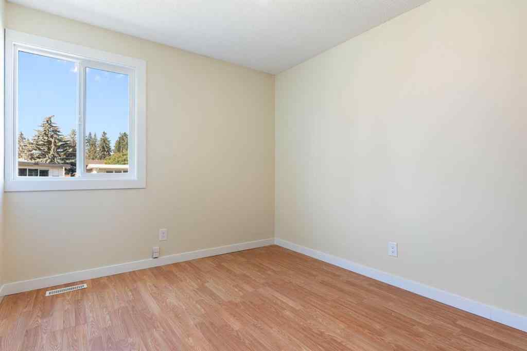 MLS® A2257206 - Unit #32 80 Galbraith Drive SW in Glamorgan Calgary, Residential