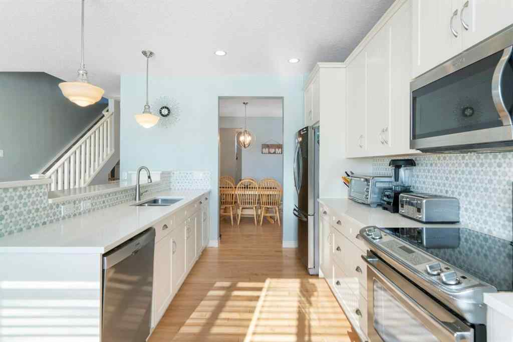 MLS® A2257209 - 121 Heritage Hill  in Heritage Hills Cochrane, Residential