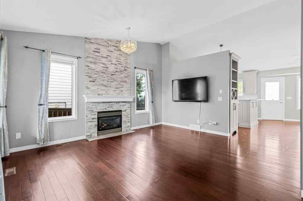 MLS® A2257217 - 92 Hillview Drive  in Hillview Estates Strathmore, Residential