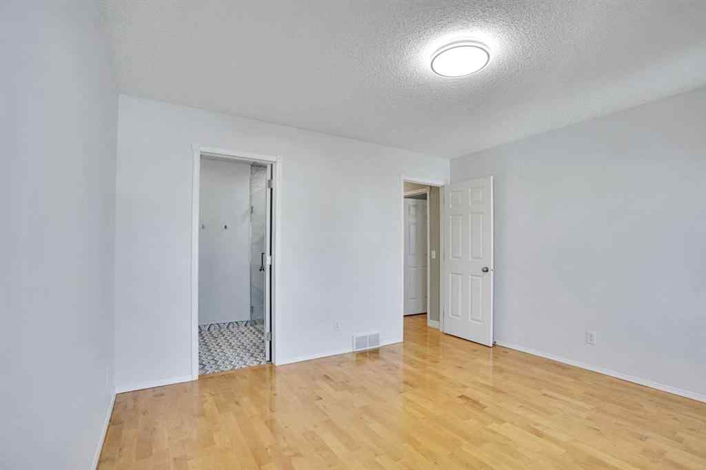 MLS® A2257219 - 307 Arbour Grove Close NW in Arbour Lake Calgary, Residential