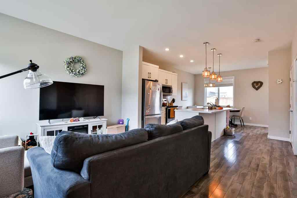 MLS® A2257222 - 363 Mildred Dobbs Boulevard N in Legacy Ridge / Hardieville Lethbridge, Residential