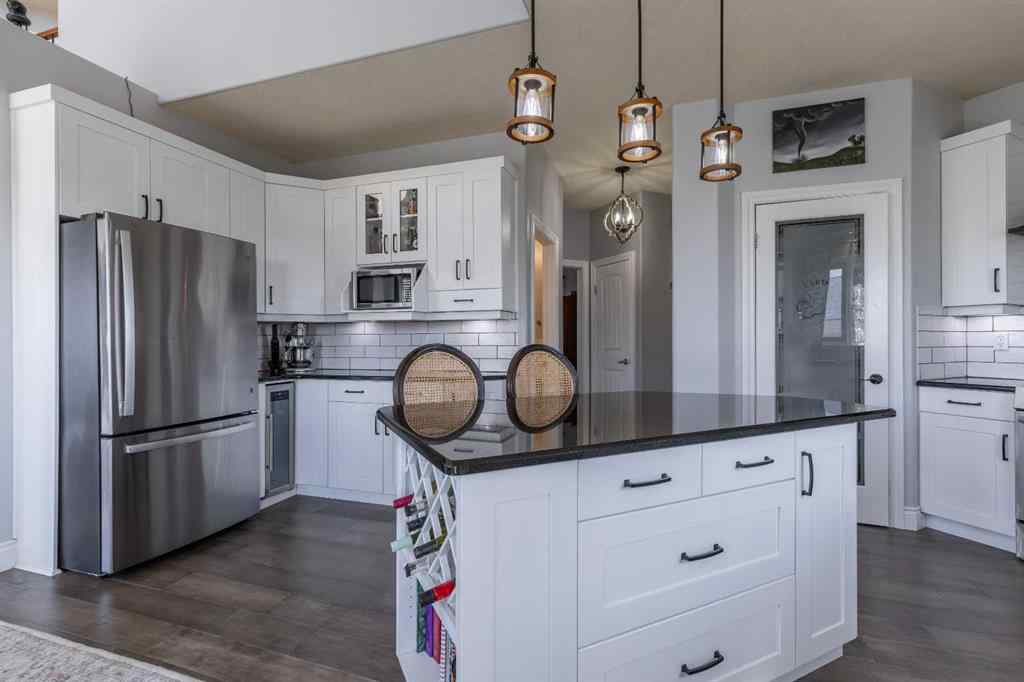 MLS® A2257226 - 406 Meadow Lark Drive  in NONE Rural Lethbridge County, Residential