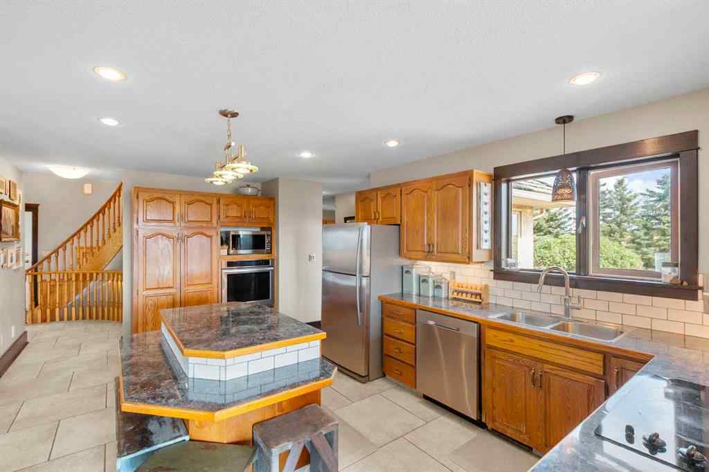 MLS® A2257228 - 28119 Township Road 332   in NONE Rural Mountain View County, Residential