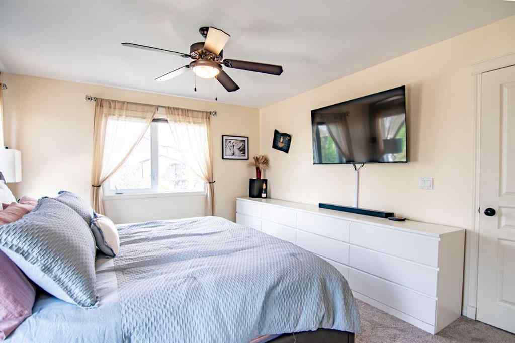 MLS® A2257232 - 51 Illingworth Close  in Inglewood West Red Deer, Residential