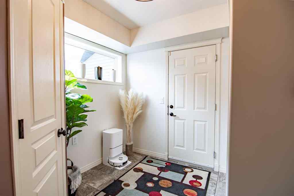 MLS® A2257232 - 51 Illingworth Close  in Inglewood West Red Deer, Residential