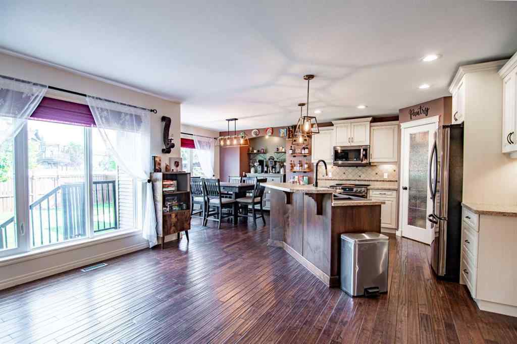 MLS® A2257232 - 51 Illingworth Close  in Inglewood West Red Deer, Residential