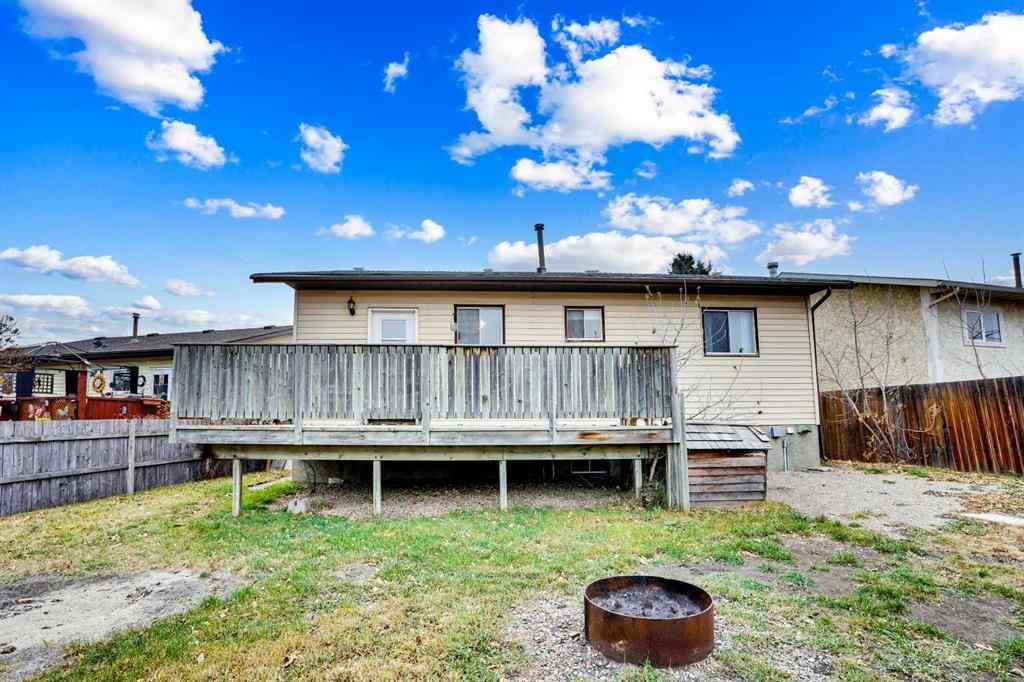 MLS® A2257238 - 63 Knight Place  in NONE Crossfield, Residential