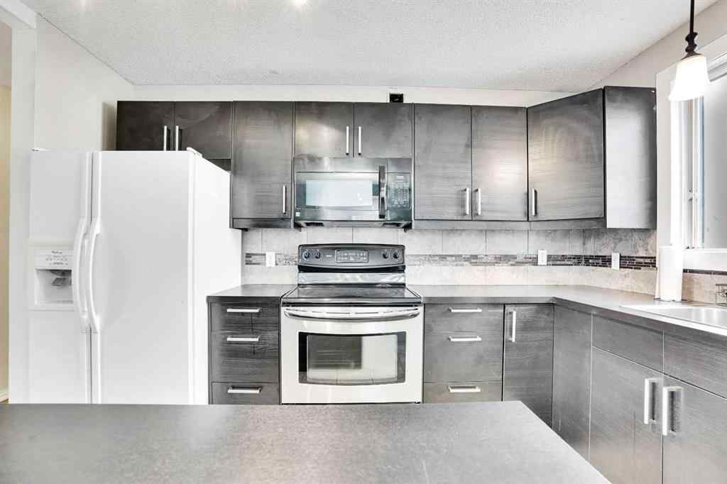 MLS® A2257238 - 63 Knight Place  in NONE Crossfield, Residential