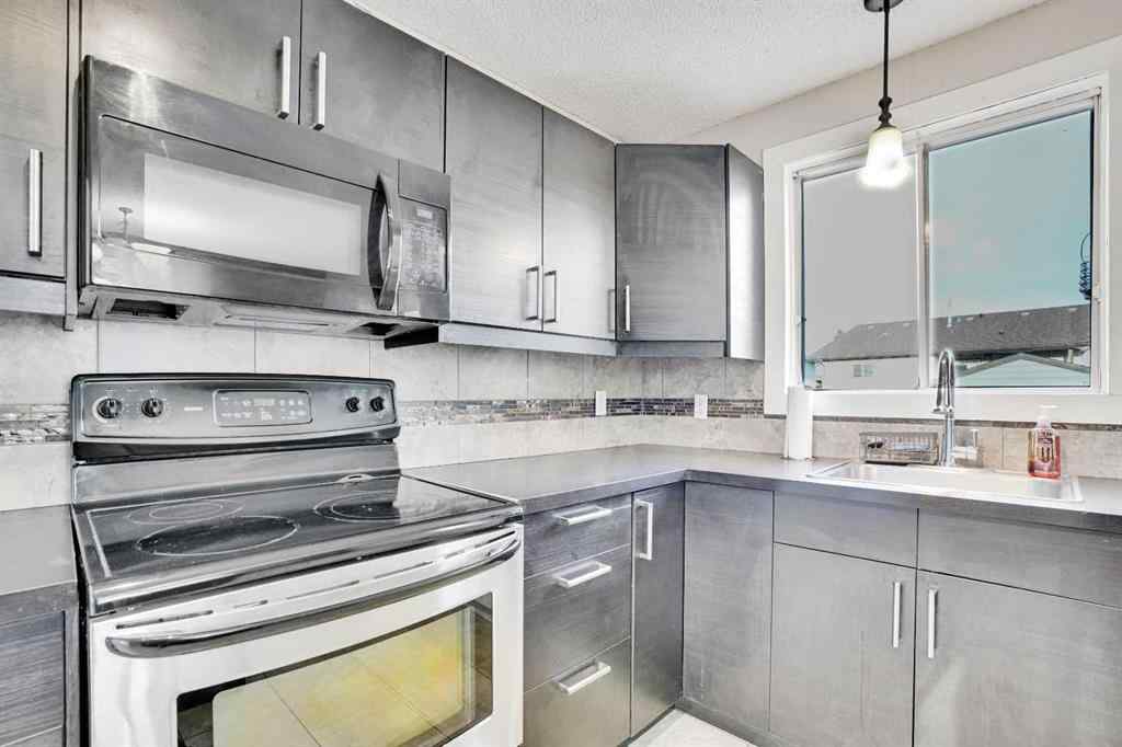 MLS® A2257238 - 63 Knight Place  in NONE Crossfield, Residential