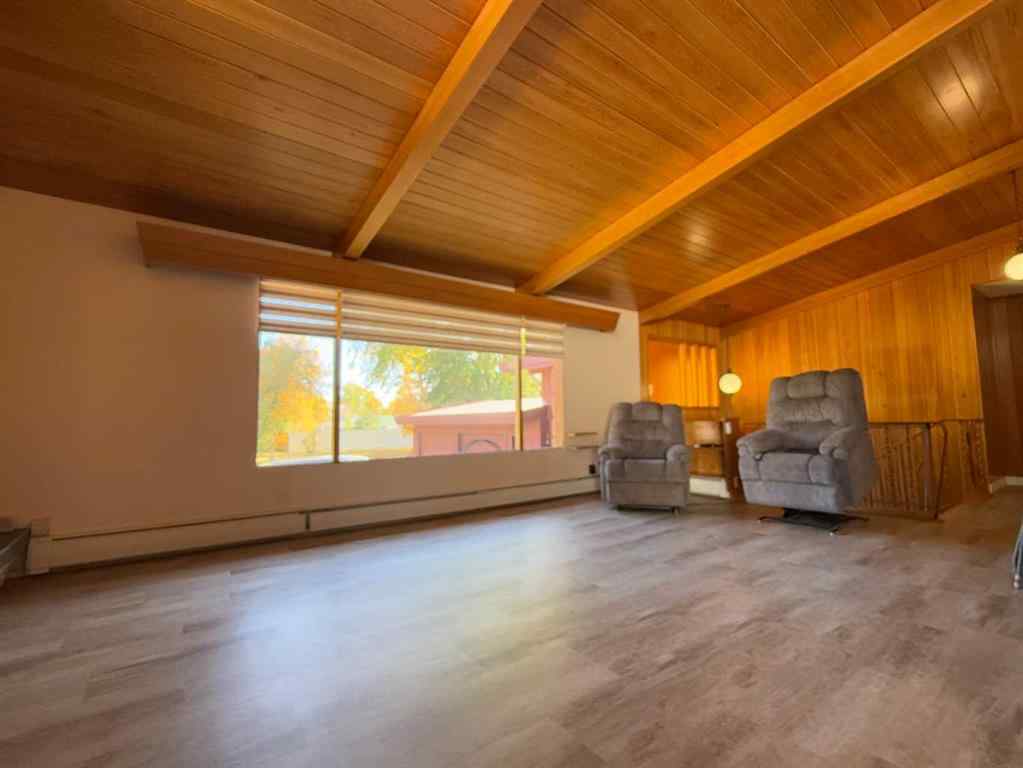 MLS® A2257239 - 220 3 Street S in NONE Vulcan, Residential