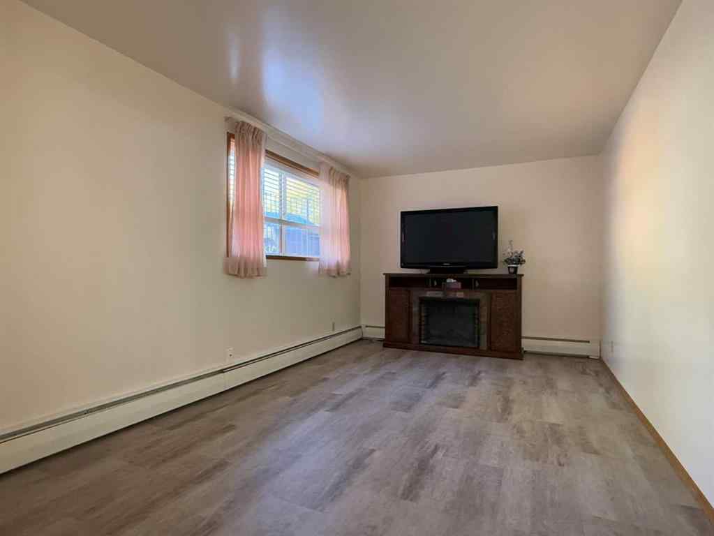 MLS® A2257239 - 220 3 Street S in NONE Vulcan, Residential