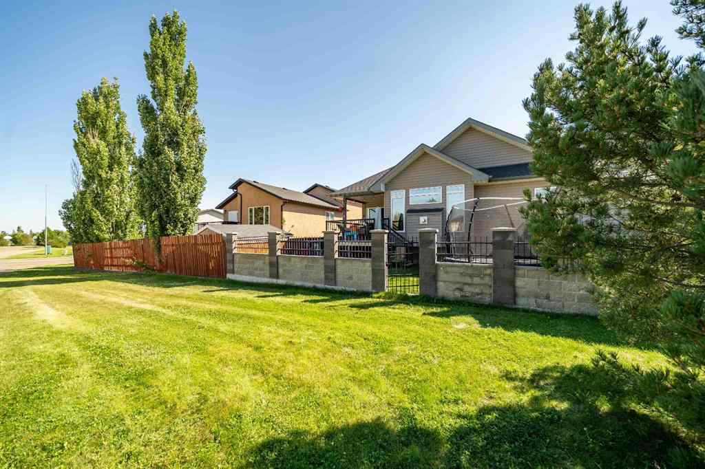 MLS® A2257240 - 133 Sunwood Crescent SW in SW Southridge Medicine Hat, Residential