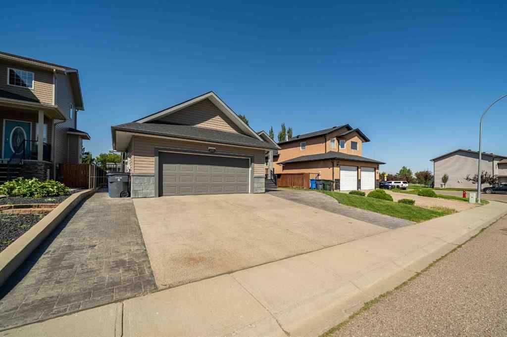 MLS® A2257240 - 133 Sunwood Crescent SW in SW Southridge Medicine Hat, Residential