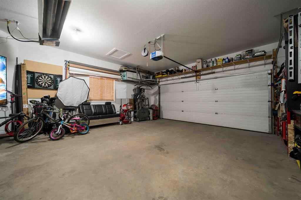 MLS® A2257240 - 133 Sunwood Crescent SW in SW Southridge Medicine Hat, Residential