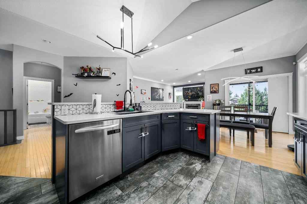 MLS® A2257240 - 133 Sunwood Crescent SW in SW Southridge Medicine Hat, Residential