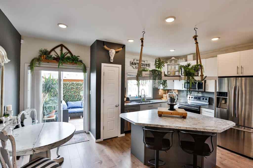 MLS® A2257241 - 35 Kensington Road W in Garry Station Lethbridge, Residential