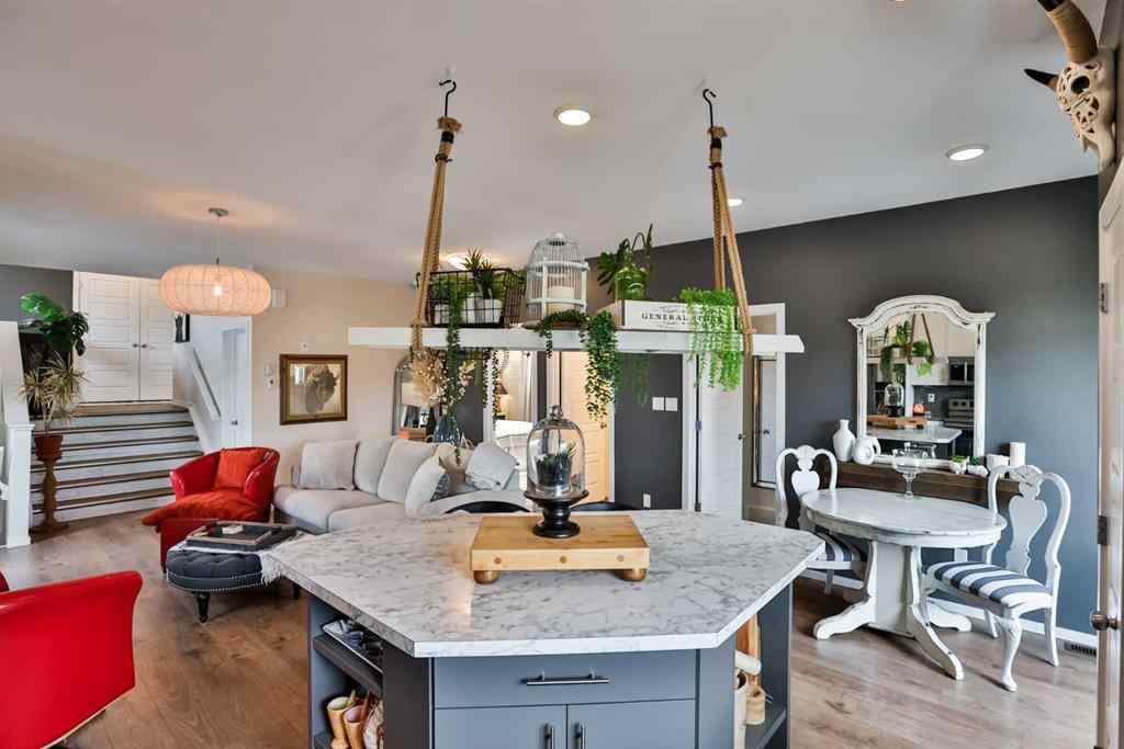 MLS® A2257241 - 35 Kensington Road W in Garry Station Lethbridge, Residential