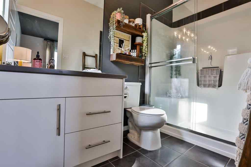 MLS® A2257241 - 35 Kensington Road W in Garry Station Lethbridge, Residential