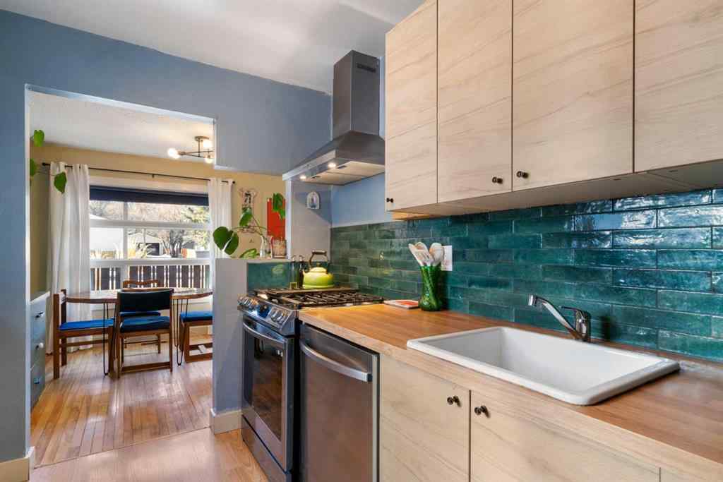 MLS® A2257242 - 8012 33 Avenue NW in Bowness Calgary, Residential