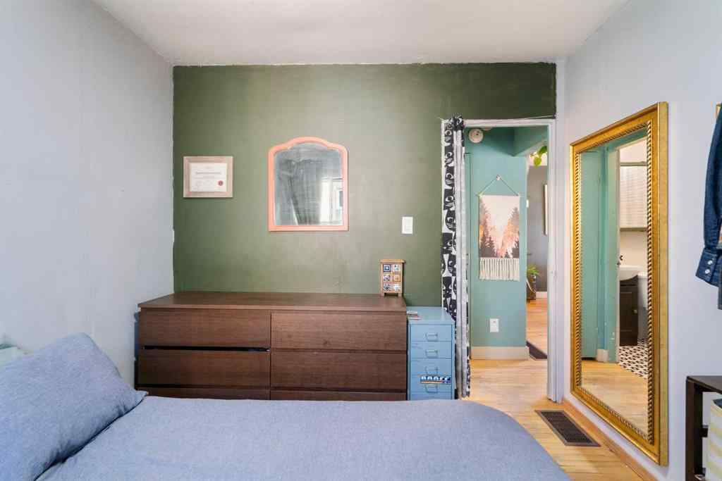 MLS® A2257242 - 8012 33 Avenue NW in Bowness Calgary, Residential