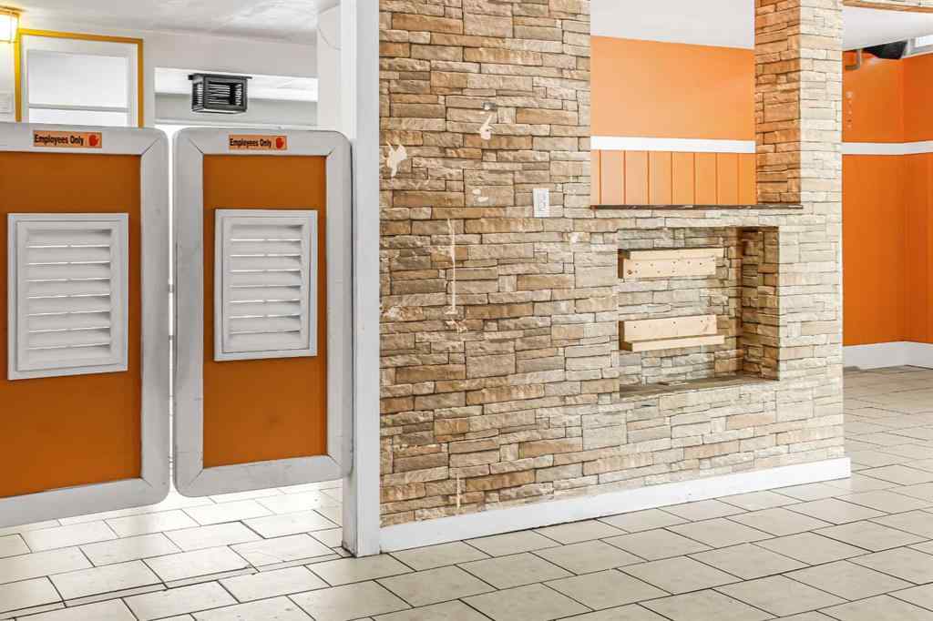 MLS® A2257247 - 10136 101 Avenue  in Central Business District Grande Prairie, Commercial