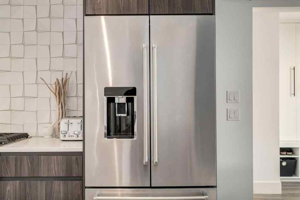 MLS® A2257252 - 27 Hendon Place NW in Highwood Calgary, Residential