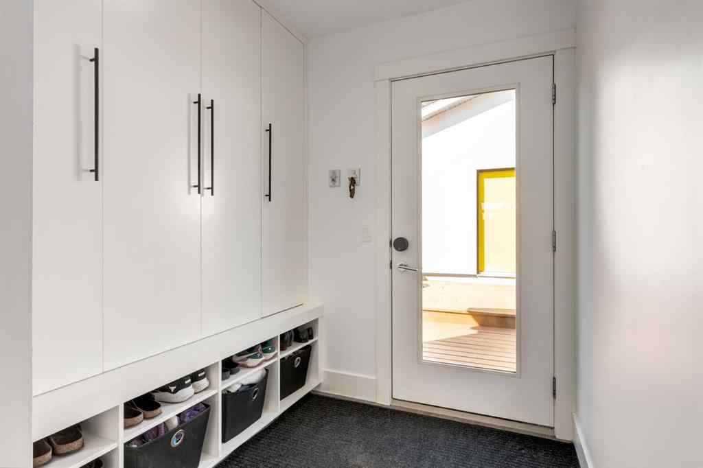 MLS® A2257252 - 27 Hendon Place NW in Highwood Calgary, Residential