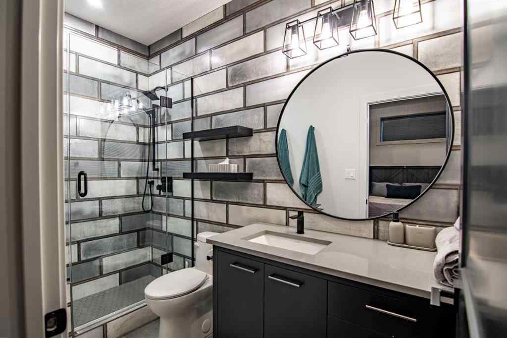 MLS® A2257255 - 3417 Lakeshore Drive  in Cottage Area Sylvan Lake, Residential