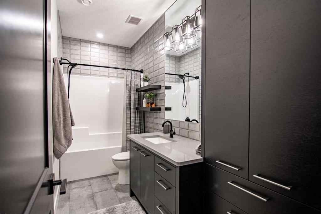 MLS® A2257255 - 3417 Lakeshore Drive  in Cottage Area Sylvan Lake, Residential