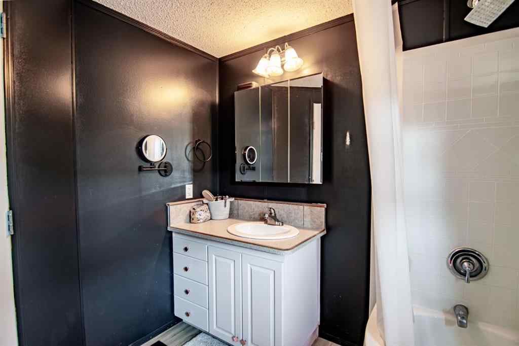 MLS® A2257262 - Unit #48 15 Mackenzie Ranch Estate   in Mackenzie Ranch Estates Lacombe, Mobile