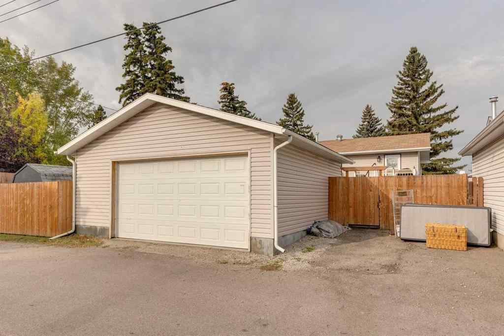 MLS® A2257268 - 228 Penbrooke Way SE in Penbrooke Meadows Calgary, Residential