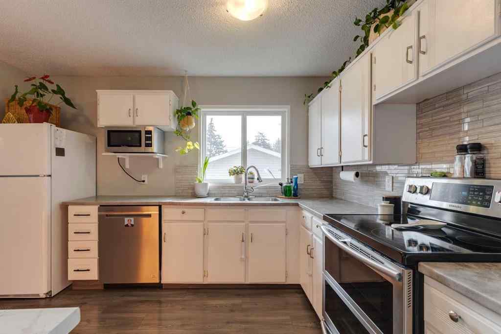 MLS® A2257268 - 228 Penbrooke Way SE in Penbrooke Meadows Calgary, Residential