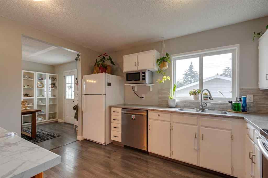 MLS® A2257268 - 228 Penbrooke Way SE in Penbrooke Meadows Calgary, Residential