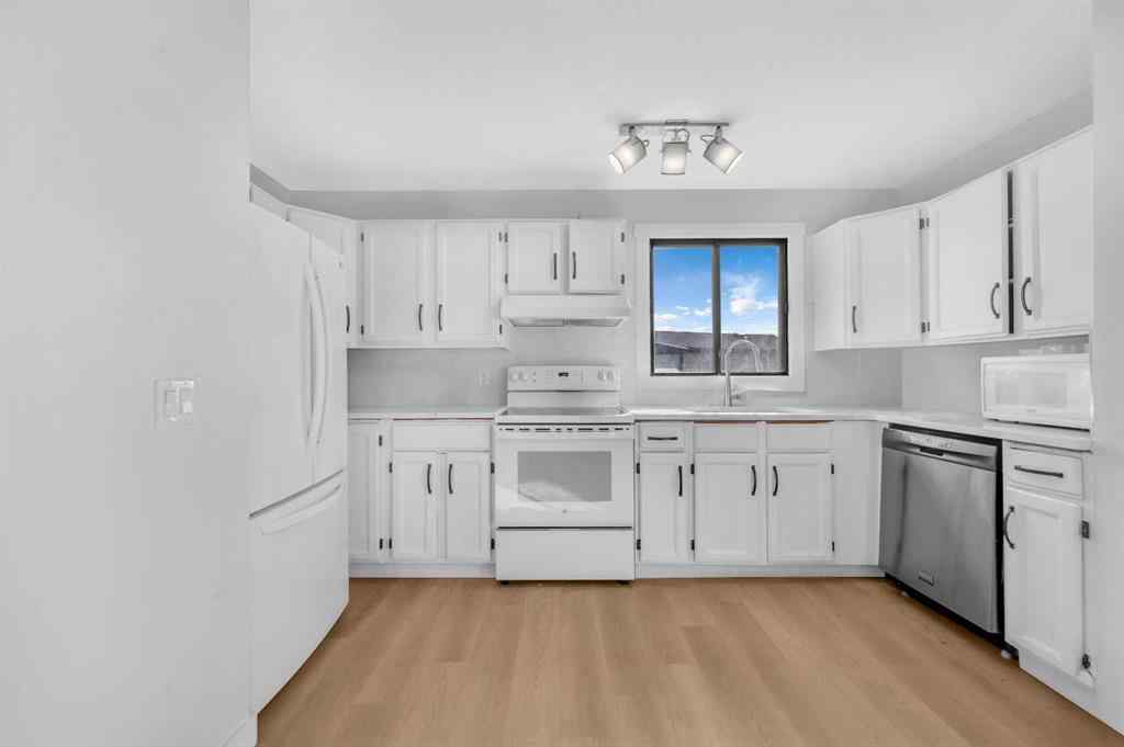 MLS® A2257272 - 59 Whitehaven Road NE in Whitehorn Calgary, Residential