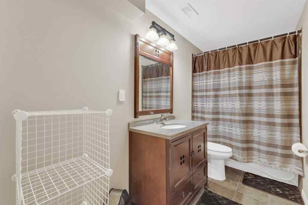 MLS® A2257275 - 1 Liberty Place  in Lakeway Landing Sylvan Lake, Residential