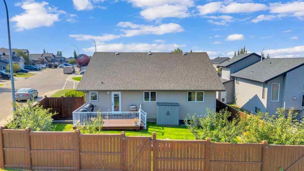 MLS® A2257275 - 1 Liberty Place  in Lakeway Landing Sylvan Lake, Residential