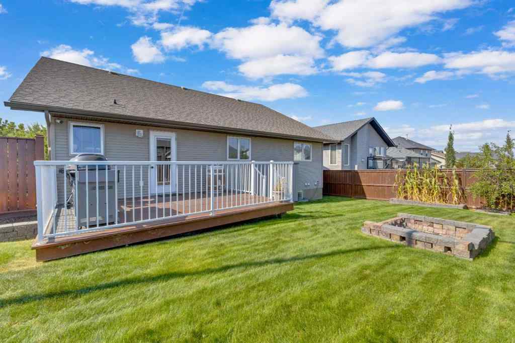 MLS® A2257275 - 1 Liberty Place  in Lakeway Landing Sylvan Lake, Residential