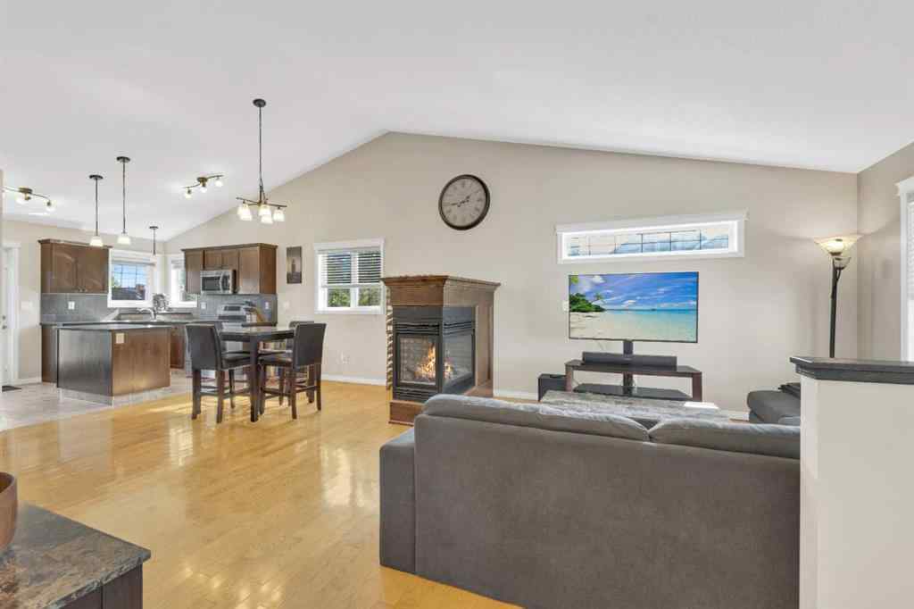 MLS® A2257275 - 1 Liberty Place  in Lakeway Landing Sylvan Lake, Residential