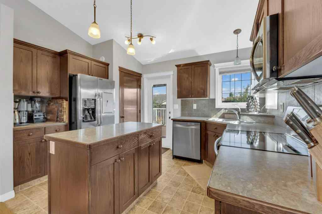 MLS® A2257275 - 1 Liberty Place  in Lakeway Landing Sylvan Lake, Residential