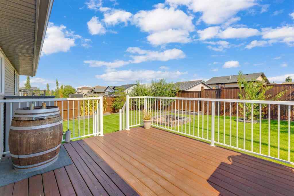 MLS® A2257275 - 1 Liberty Place  in Lakeway Landing Sylvan Lake, Residential