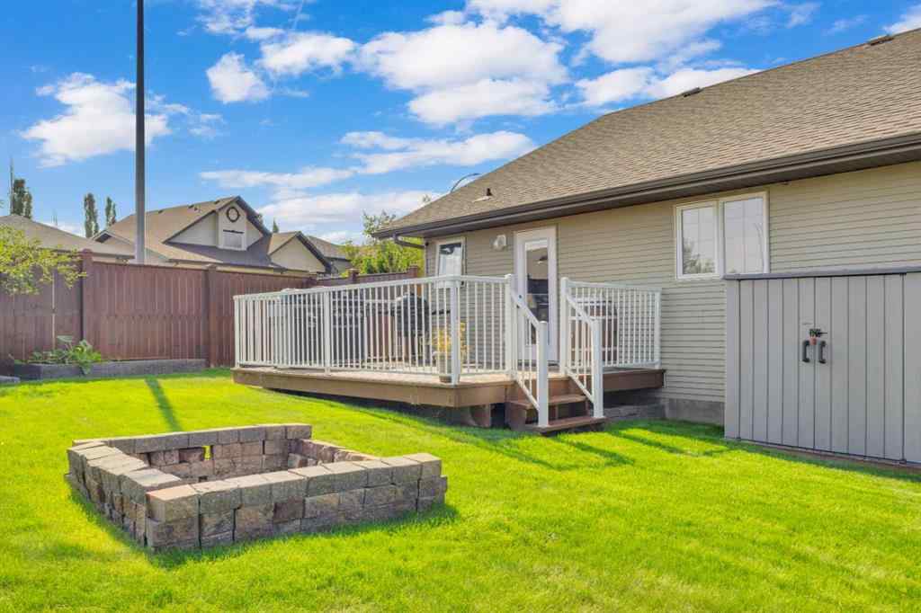 MLS® A2257275 - 1 Liberty Place  in Lakeway Landing Sylvan Lake, Residential